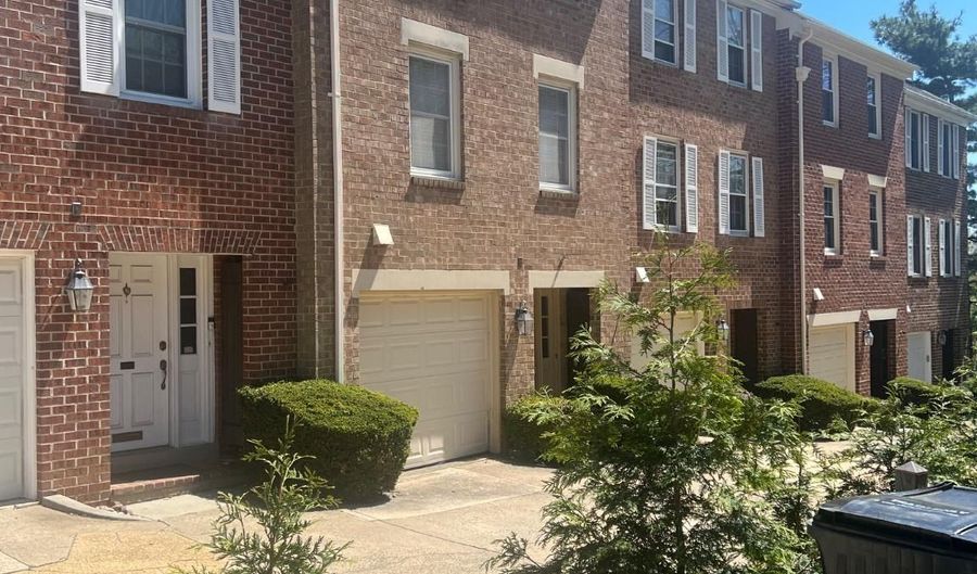 1424 12TH St N B - Unit 2, Arlington, VA 22209 - 3 Beds, 3 Bath