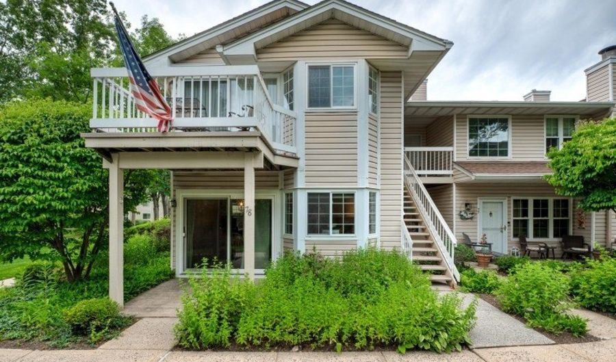 78 Wendover Ct, Bedminster, NJ 07921 - 2 Beds, 2 Bath