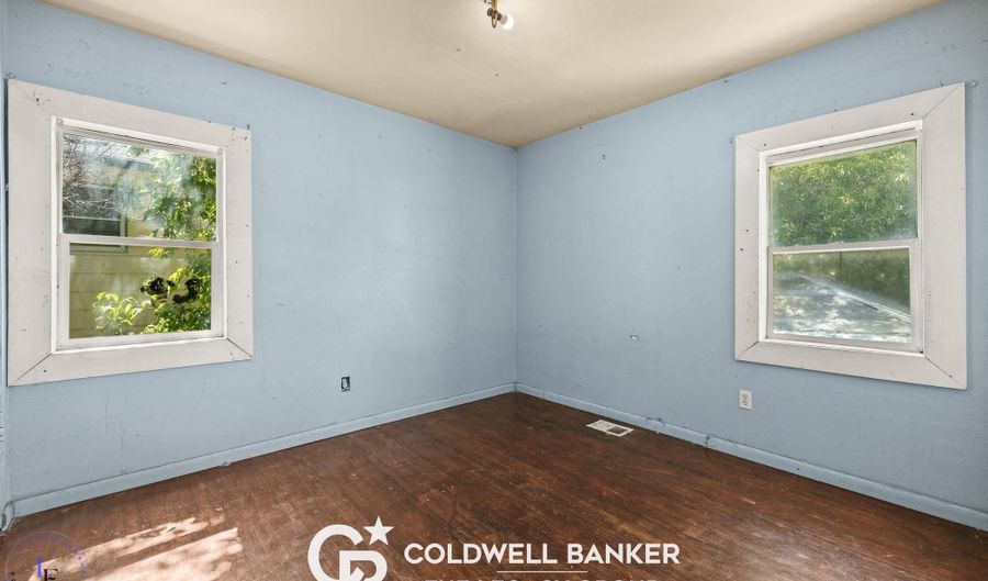 803 W 11th St, Casper, WY 82601 - 2 Beds, 1 Bath
