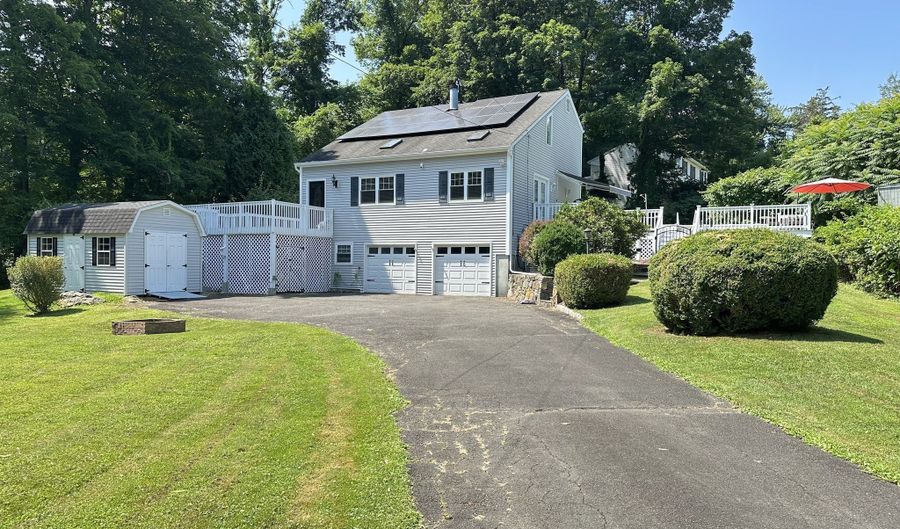 42 Taagan Point Rd, Danbury, CT 06811 - 3 Beds, 4 Bath