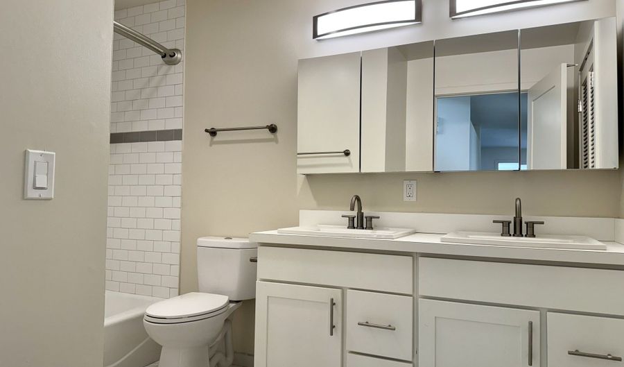 110 Montoya Dr 110, Branford, CT 06405 - 3 Beds, 2 Bath