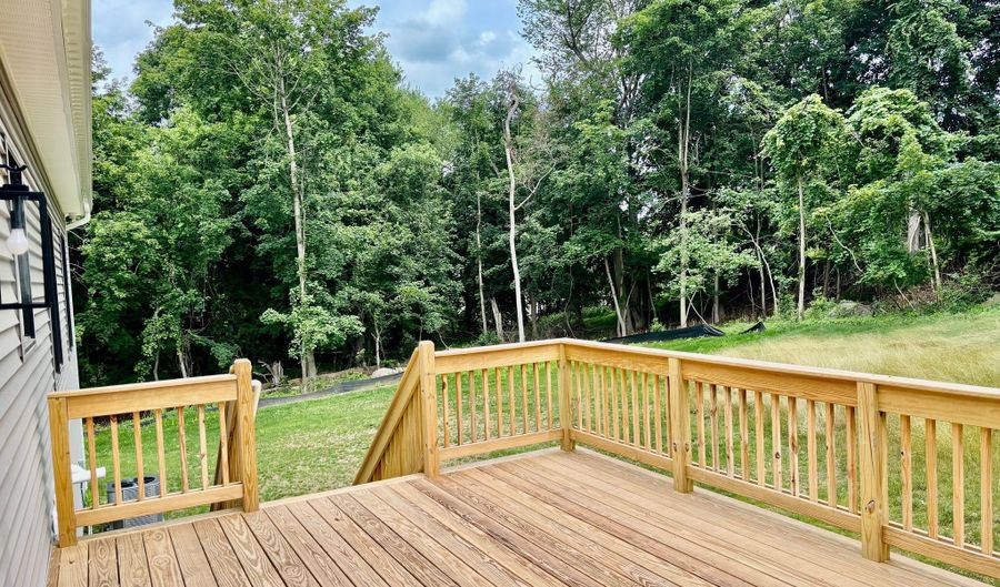 2 Gary Knls, Danbury, CT 06810 - 3 Beds, 3 Bath