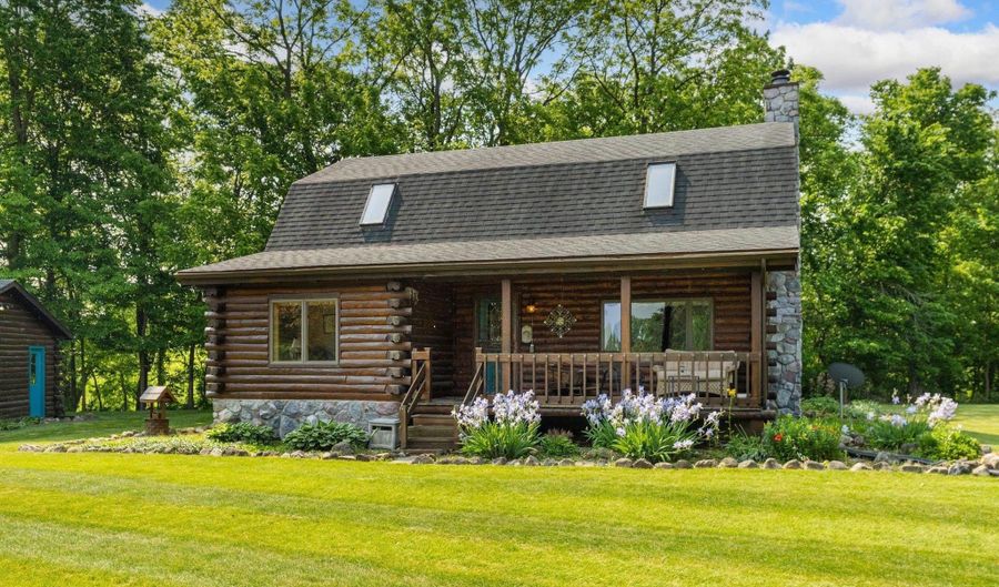 1764 County Road 66 Rd, Auburn, IN 46706 - 3 Beds, 2 Bath