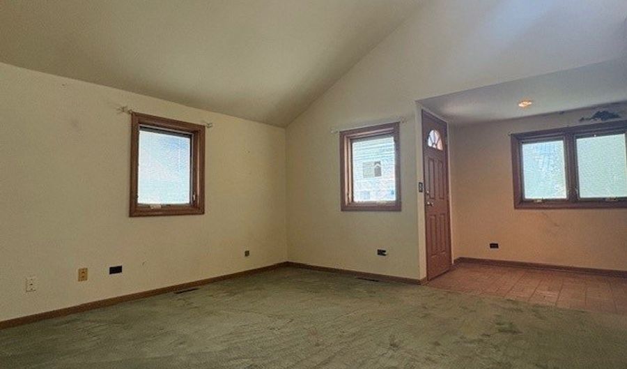 509 E Lincoln St, Arlington Heights, IL 60005 - 3 Beds, 2 Bath