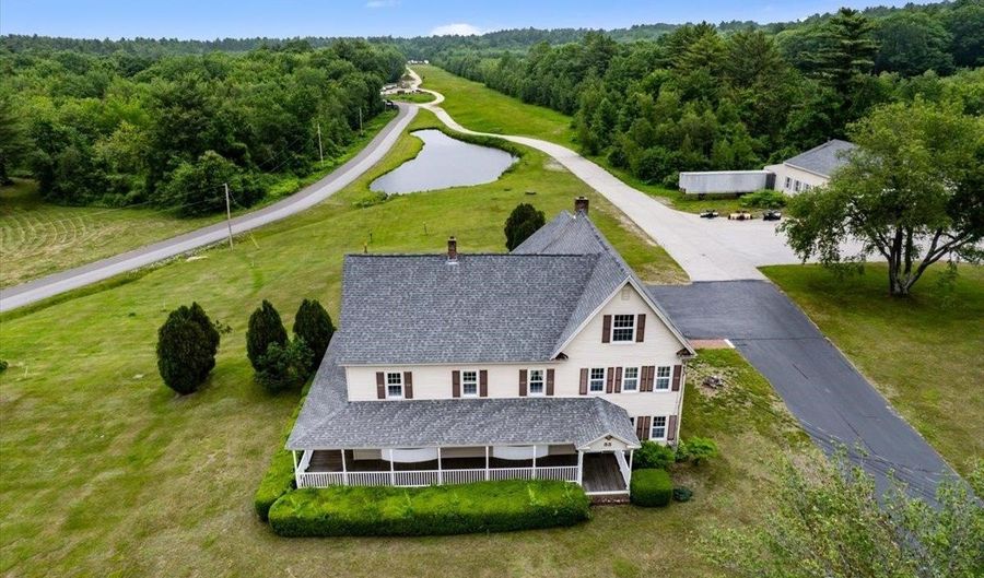 33 Bunker Hill Rd, Auburn, NH 03032 - 6 Beds, 3 Bath