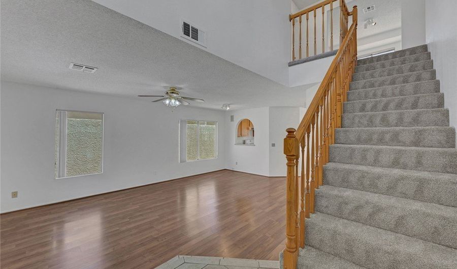 1465 Lodgepole Dr, Henderson, NV 89014 - 5 Beds, 3 Bath