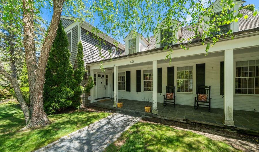 50 0 Indian Trl, Barnstable, MA 02630 - 5 Beds, 5 Bath