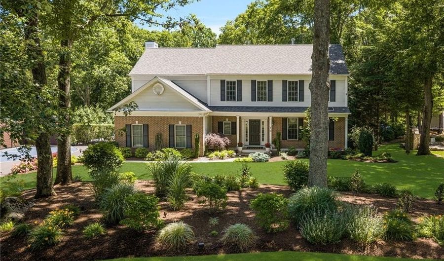 64 Fieldstone Ln, North Kingstown, RI 02874 - 4 Beds, 3 Bath