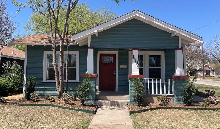 1302 Jeanette St, Abilene, TX 79602 - 3 Beds, 1 Bath