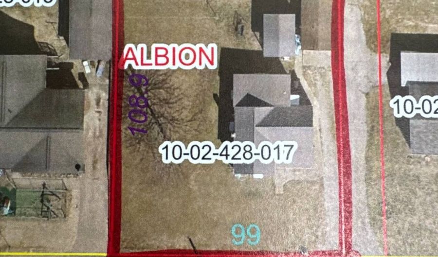 124 W Cherry St, Albion, IL 62806 - 1 Beds, 1 Bath