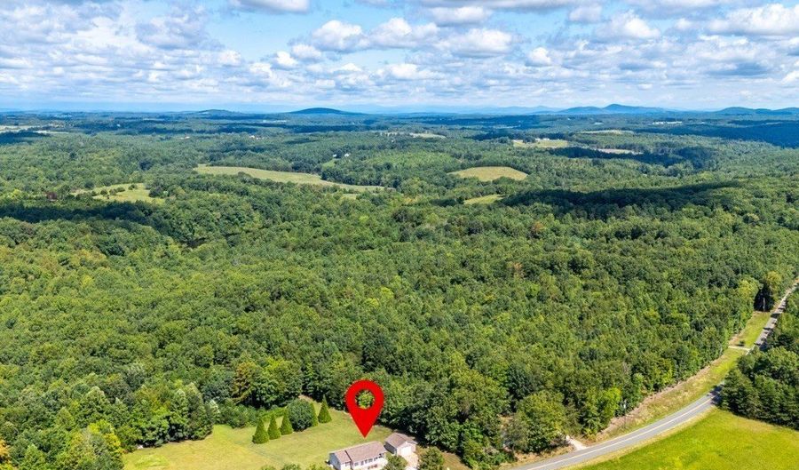 1975 Morning Star Rd, Appomattox, VA 24522 - 2 Beds, 1 Bath