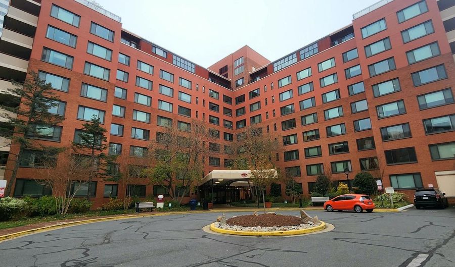 1021 ARLINGTON Blvd 425, Arlington, VA 22209 - 0 Beds, 1 Bath