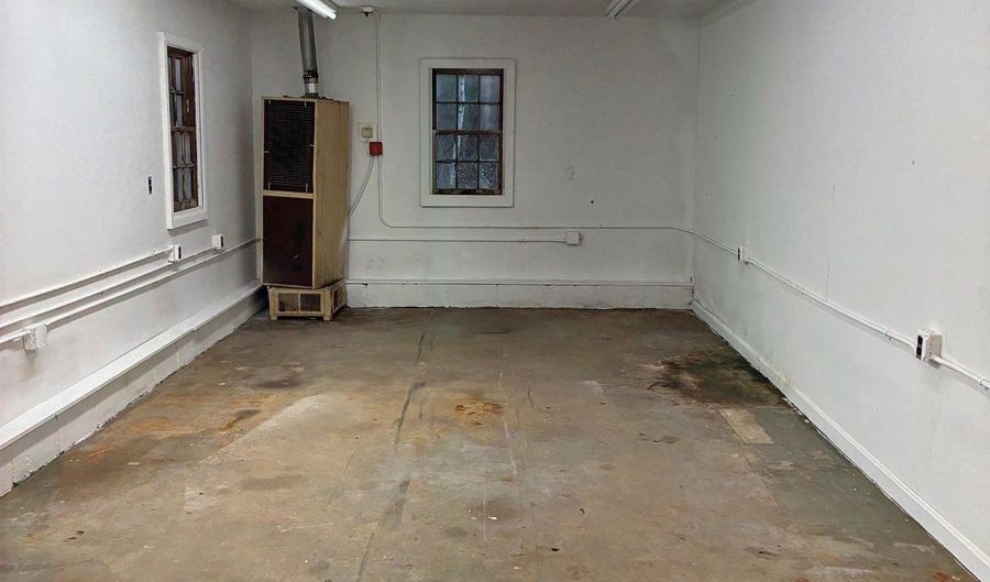 20 Water St, Boscawen, NH 03303 - 3 Beds, 1 Bath