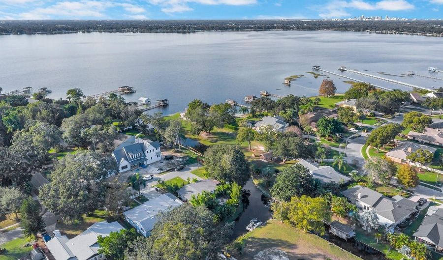 6805 BARBY Ln, Belle Isle, FL 32812 - 3 Beds, 2 Bath