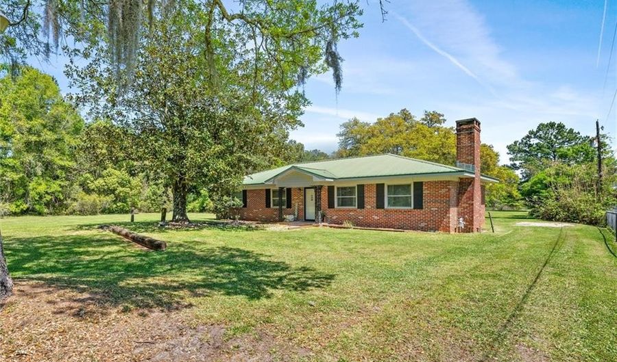 8475 Carlyle Dr, Theodore, AL 36582 - 3 Beds, 2 Bath