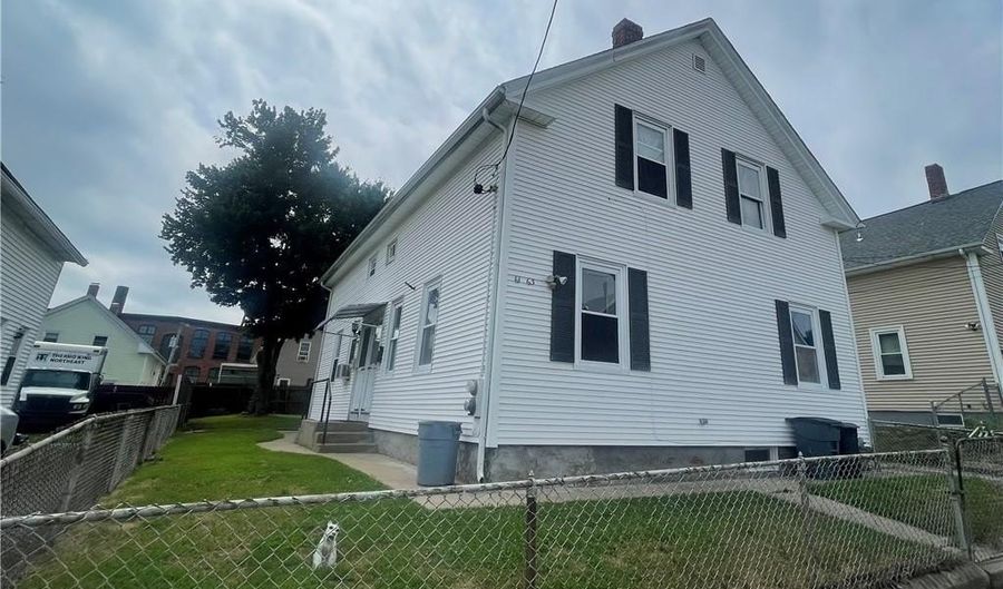 61 Maple Ave, Johnston, RI 02919 - 6 Beds, 3 Bath