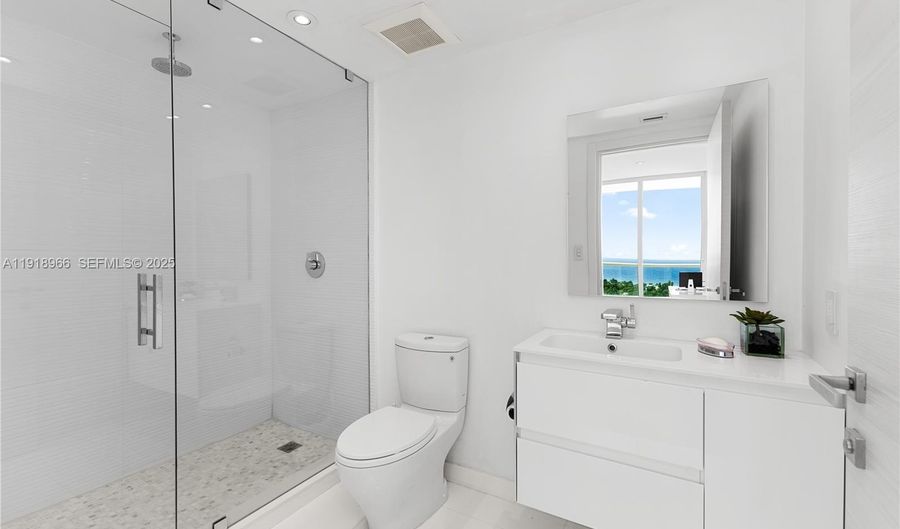 19955 NE 38th Ct 2205, Aventura, FL 33180 - 3 Beds, 3 Bath