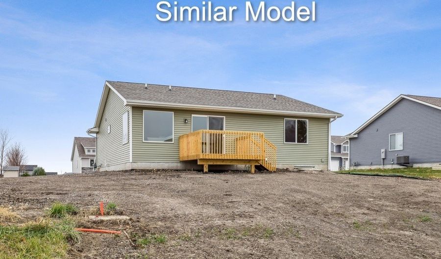 724 NE Meadow Landing Dr, Ankeny, IA 50021 - 3 Beds, 3 Bath