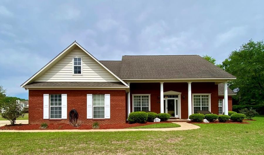 377 Lucy Grade Rd, Dothan, AL 36301 - 4 Beds, 3 Bath