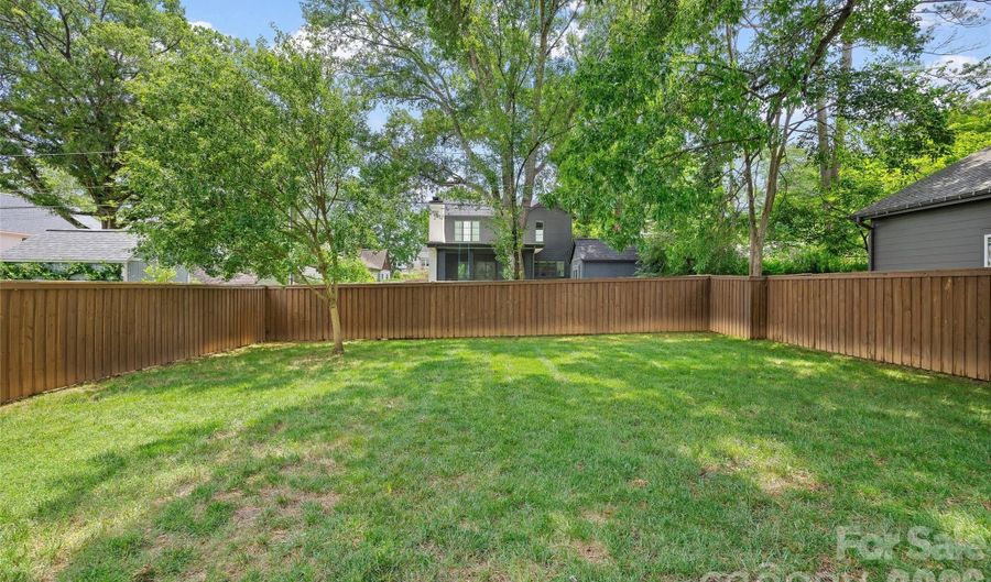 2530 Bay St, Charlotte, NC 28205 - 4 Beds, 3 Bath