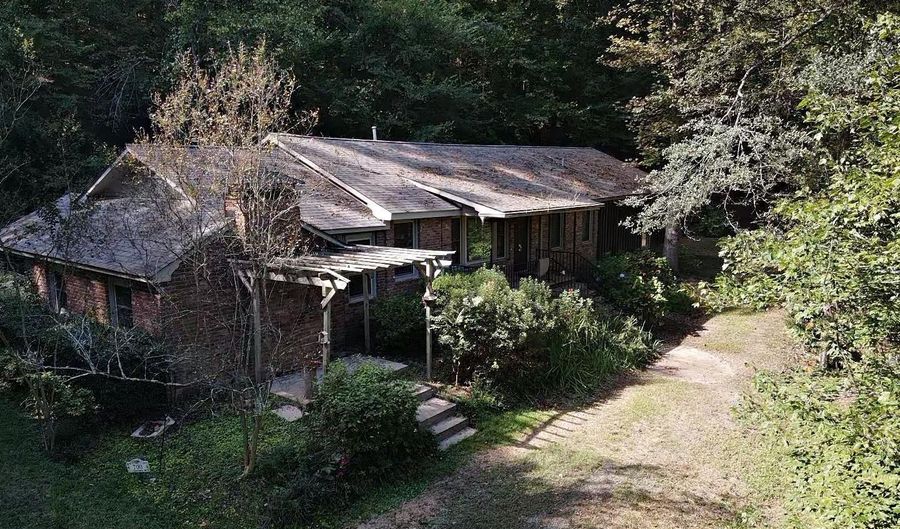 700 Carter Rd, Arkadelphia, AR 71923 - 3 Beds, 2 Bath