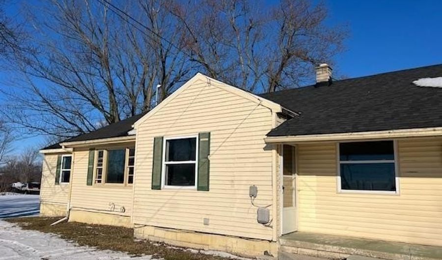 6000 W Beecher Apt B, Clayton, MI 49235 - 2 Beds, 1 Bath