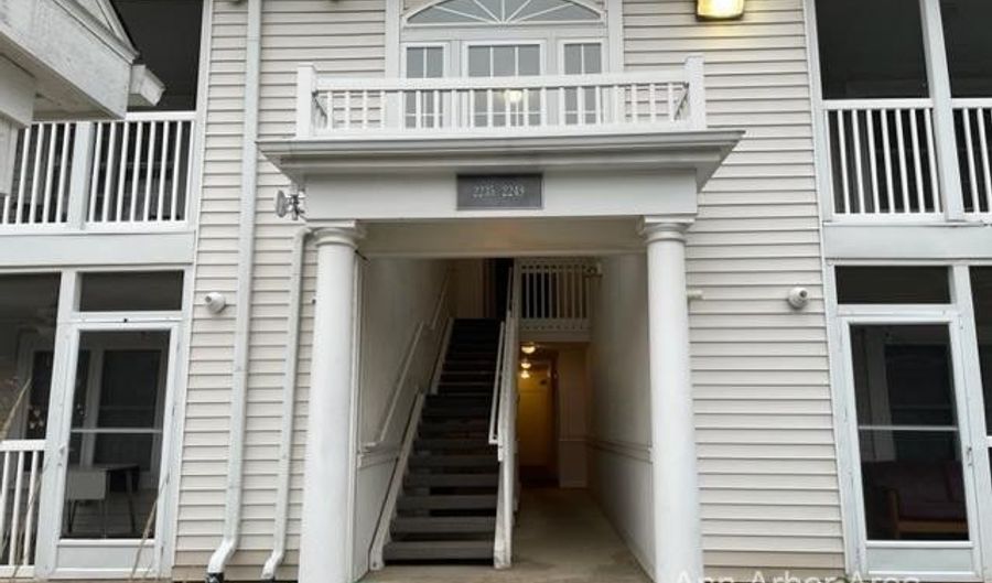 2245 S Main St, Ann Arbor, MI 48103 - 2 Beds, 2 Bath