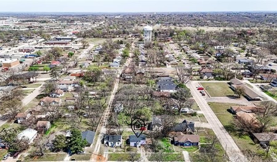 512 N Francis St, Ada, OK 74820 - 2 Beds, 1 Bath