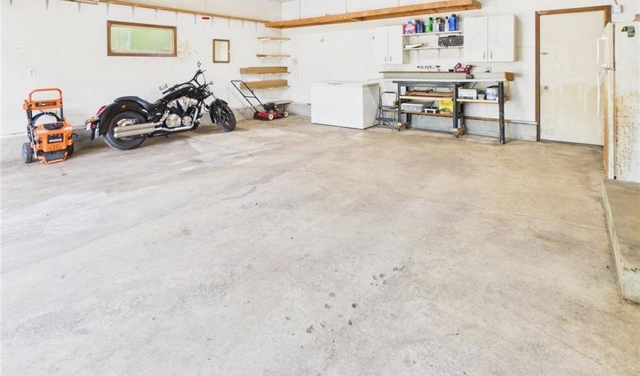 1100 Tabbert Rd NW, Alexandria, MN 56308 - 4 Beds, 2 Bath
