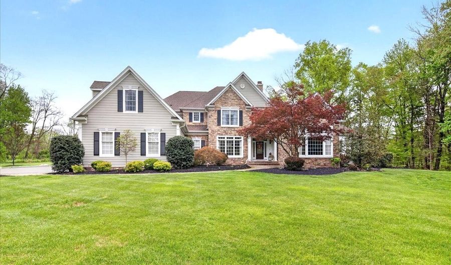 3 RAYMOND Ln, Belle Mead, NJ 08502 - 4 Beds, 5 Bath