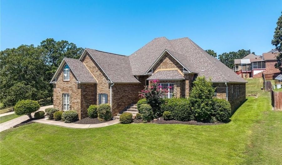 3904 Golf Course Dr, Alma, AR 72921 - 4 Beds, 4 Bath