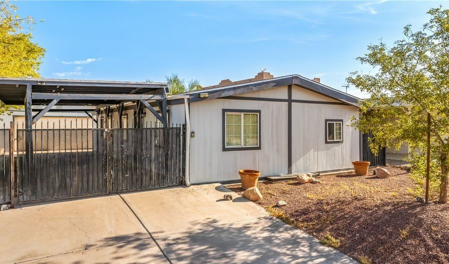 895 Terrace Dr, Bullhead City, AZ 86442 - 3 Beds, 2 Bath