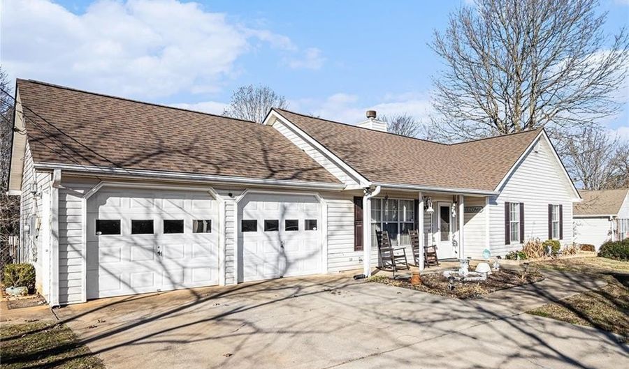 118 Manning Mill Rd NW, Adairsville, GA 30103 - 3 Beds, 2 Bath