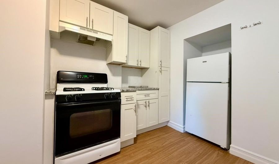 46 W 9TH St, Bayonne, NJ 07002 - 2 Beds, 1 Bath