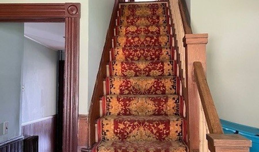 2 Judd Ave, Bethel, CT 06801 - 6 Beds, 3 Bath