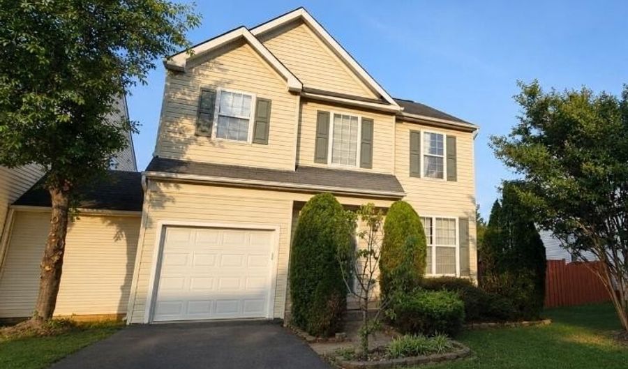 43806 TRAJANS COLUMN Ter, Ashburn, VA 20148 - 3 Beds, 4 Bath