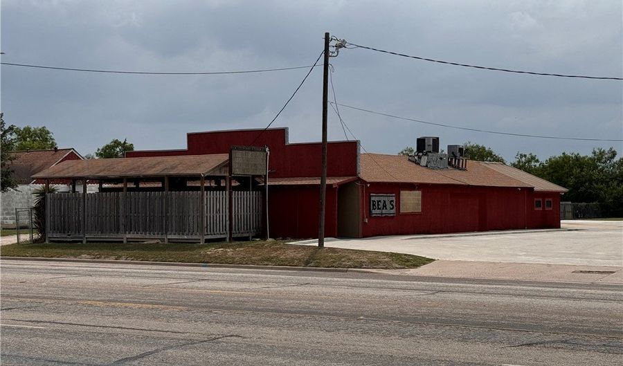 2341 N Hwy 281, Alice, TX 78332 - 0 Beds, 0 Bath