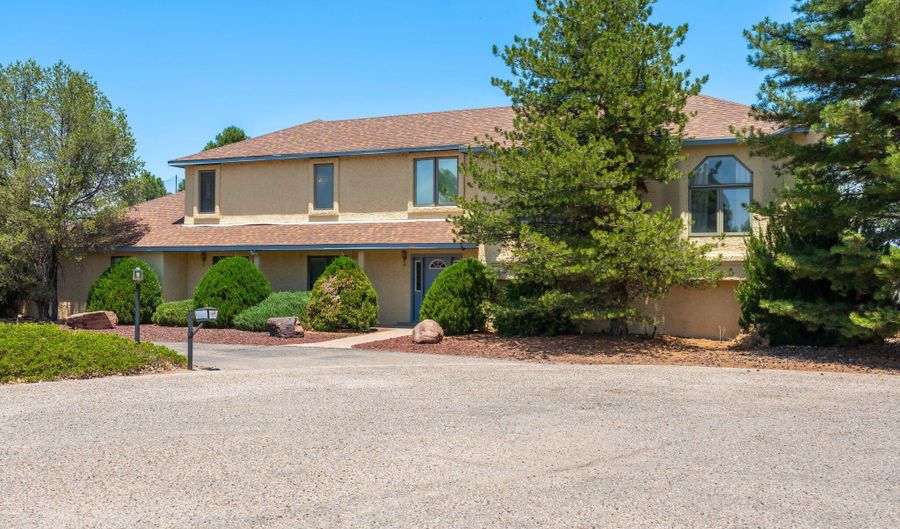 607 Willowbrook Ln, Belen, NM 87002 - 4 Beds, 4 Bath