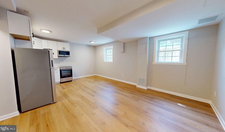 706 N CLEVELAND St, Arlington, VA 22201 - 2 Beds, 1 Bath