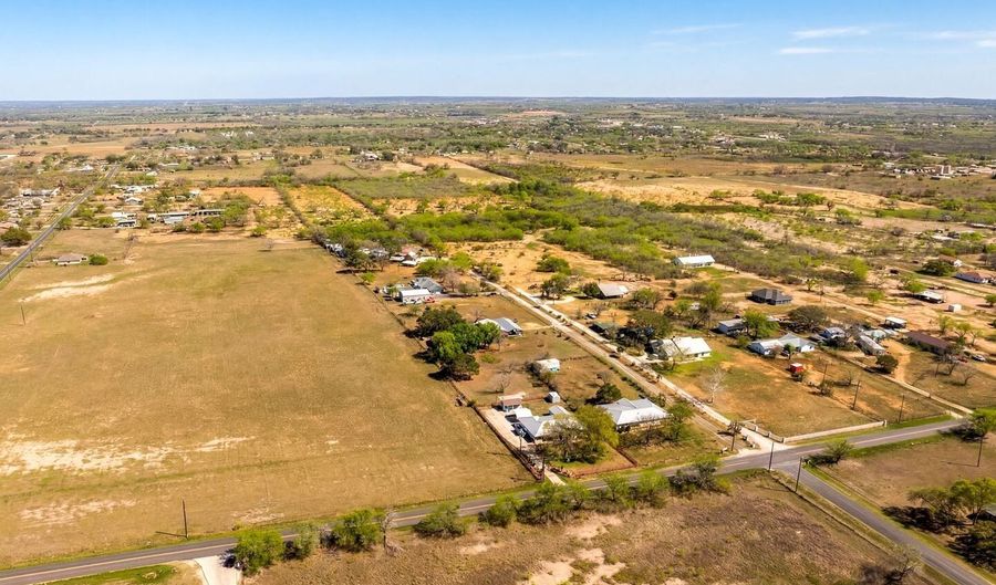 4246 Rakowitz Rd, Adkins, TX 78101 - 0 Beds, 0 Bath