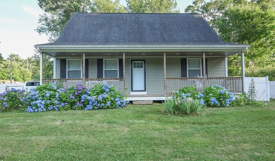 150 Hathaway Rd, Acushnet, MA 02743 - 3 Beds, 2 Bath