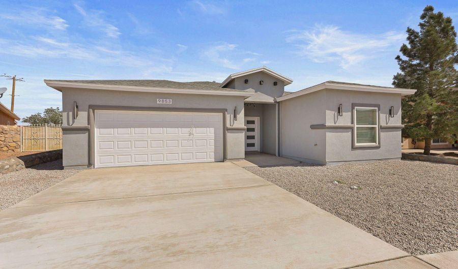 9853 La Morenita Cir, Socorro, TX 79927 - 3 Beds, 2 Bath
