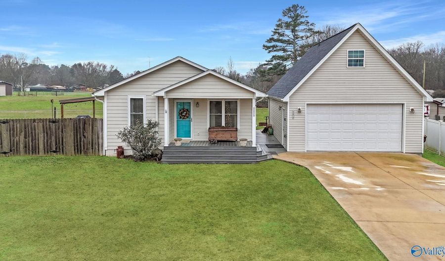 22074 Piney Chapel Rd, Athens, AL 35614 - 3 Beds, 4 Bath