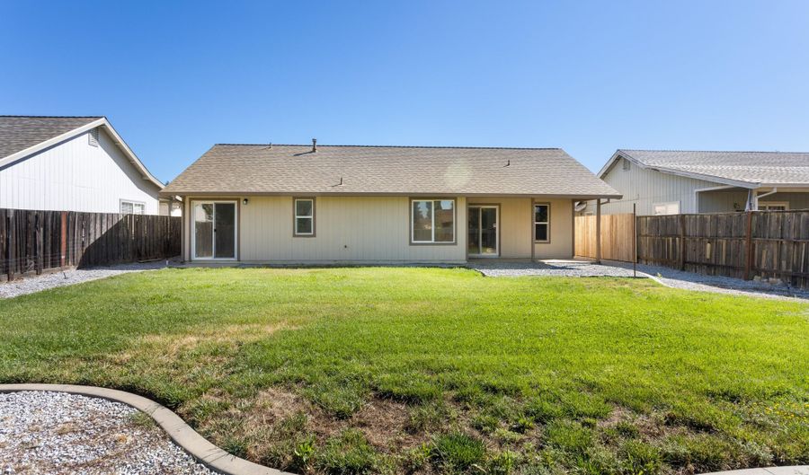 3394 Josh Dr, Anderson, CA 96007 - 3 Beds, 2 Bath