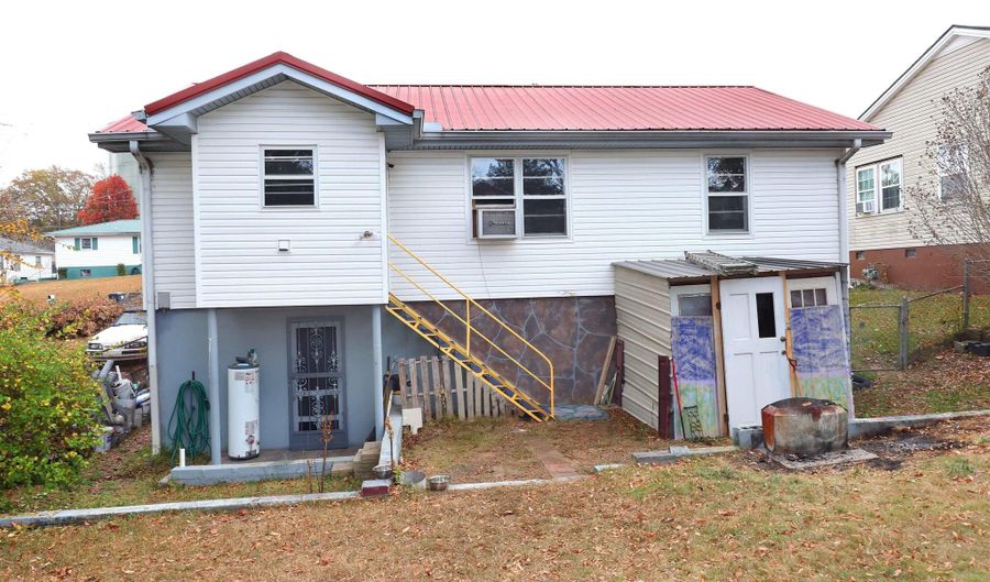 2604 MCKLEROY Ave, Anniston, AL 36201 - 2 Beds, 1 Bath