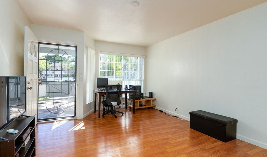239 Mananai Pl 54F, Honolulu, HI 96818 - 1 Beds, 1 Bath