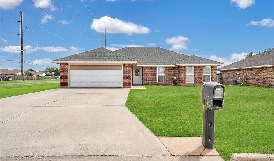 1500 Sommerset Pl, Altus, OK 73521 - 4 Beds, 2 Bath