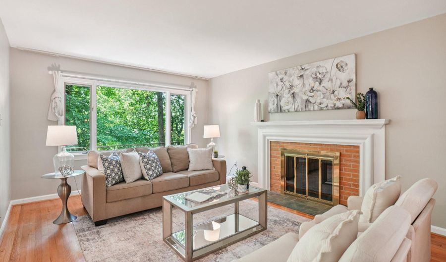 2647 S KENT St, Arlington, VA 22202 - 4 Beds, 3 Bath