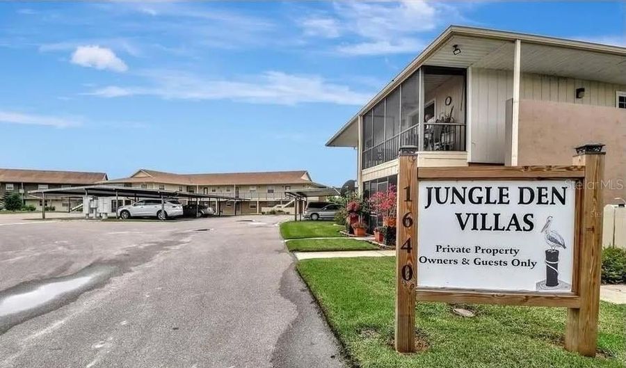 1640 JUNO Trl 205C, Astor, FL 32102 - 2 Beds, 1 Bath