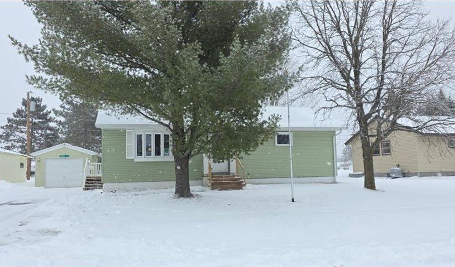 18 Daisy Ln, Babbitt, MN 55706 - 3 Beds, 2 Bath